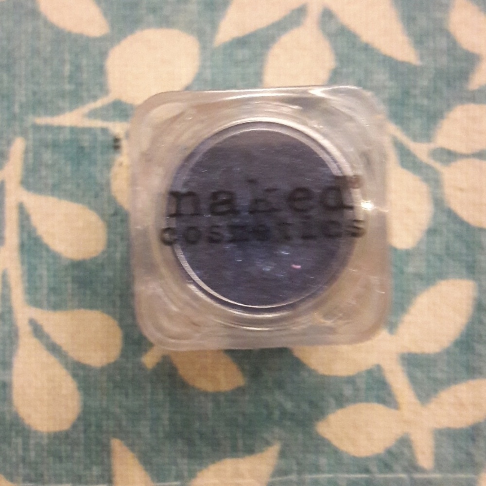 Makeup Sample Bundle - Picture 2 of 4